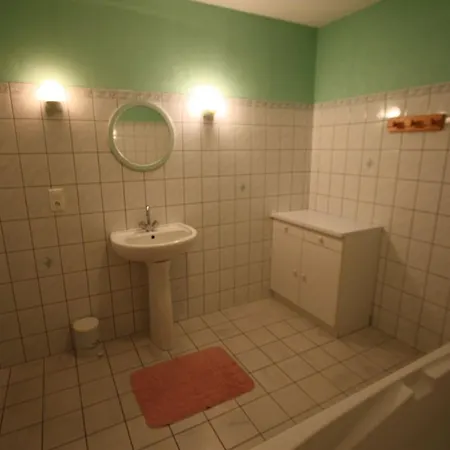 Maison Authentique Avec Cheminee, Grand Jardin, Activites Et Proche De Vittel - Fr-1-589-119 *