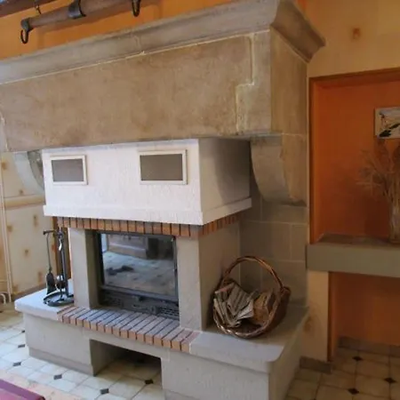 Nyaraló Maison Authentique Avec Cheminee, Grand Jardin, Activites Et Proche De Vittel - Fr-1-589-119 Esley