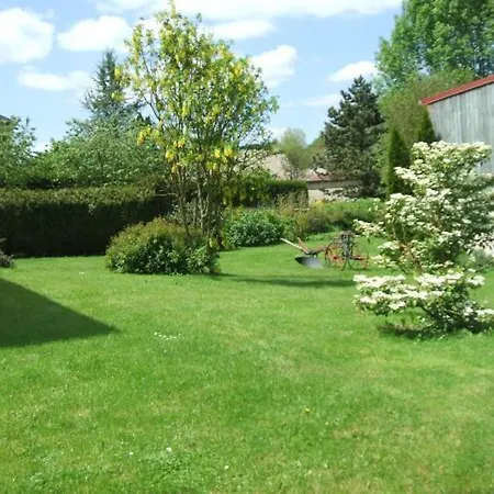 Maison Authentique Avec Cheminee, Grand Jardin, Activites Et Proche De Vittel - Fr-1-589-119 * Esley